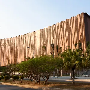 Mangrove Tree World - Kapok Hotel